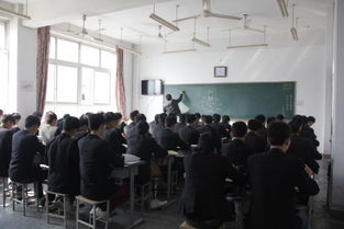 藍(lán)翔教師 將工廠搬進(jìn)學(xué)校的實(shí)踐者——成人非學(xué)歷教育培訓(xùn)新探索